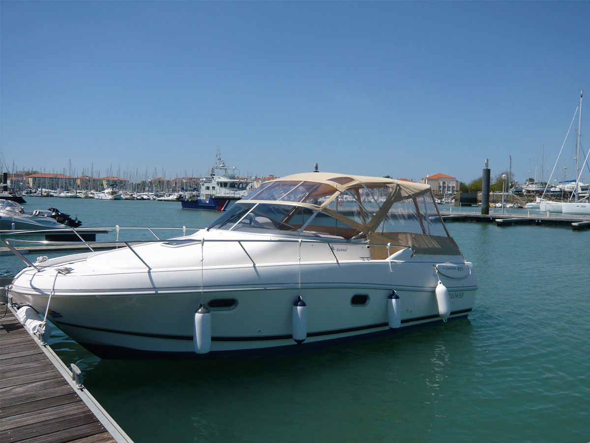 Cabriolet intégral pour bateaux à moteur